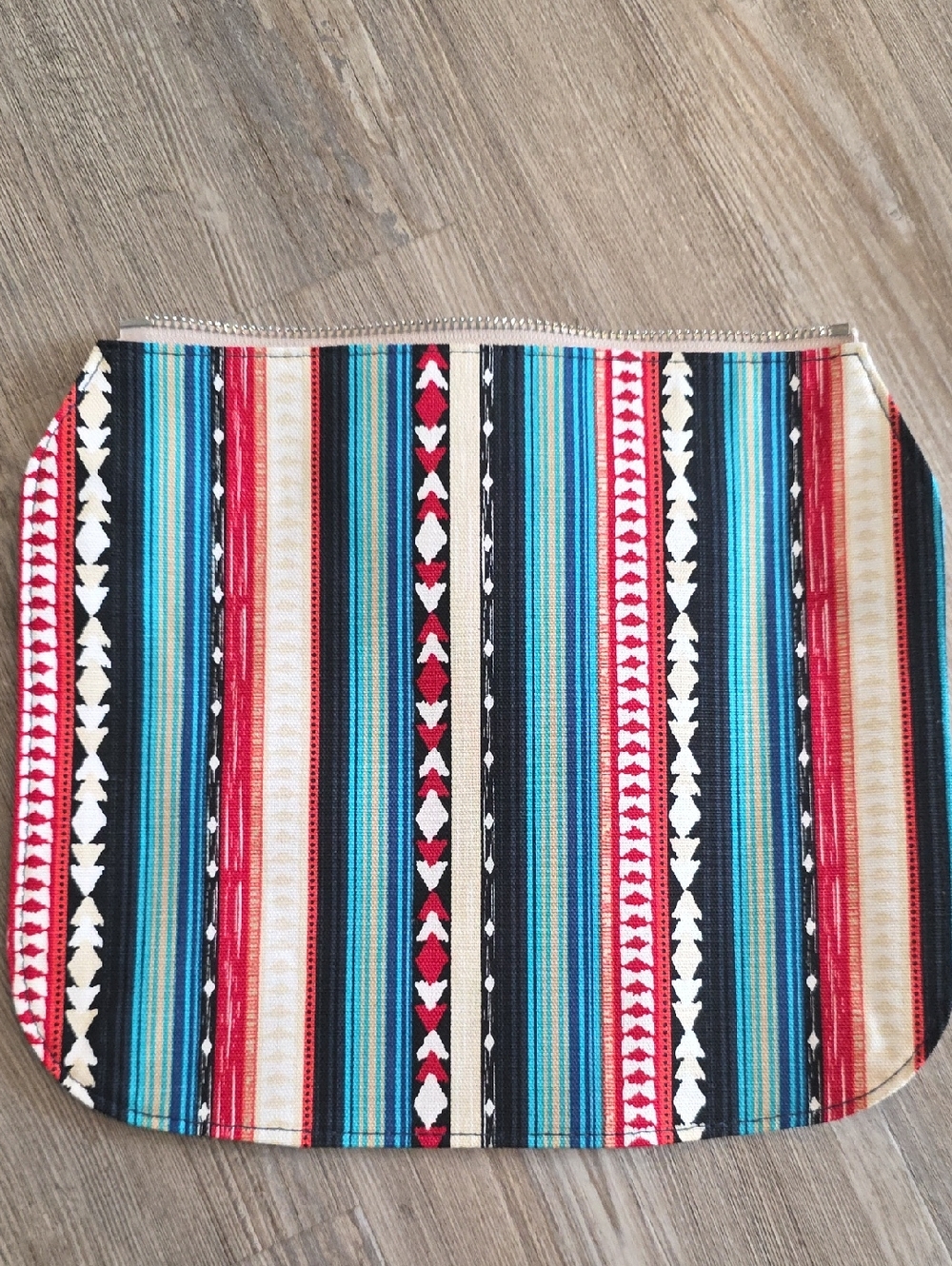 Thirty-One Aztec Print Zip-On Accessory